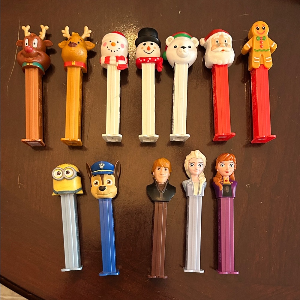 Lot of 12 PEZ Assorted Character Dispensers - Multicolor Excellent Condition‎
